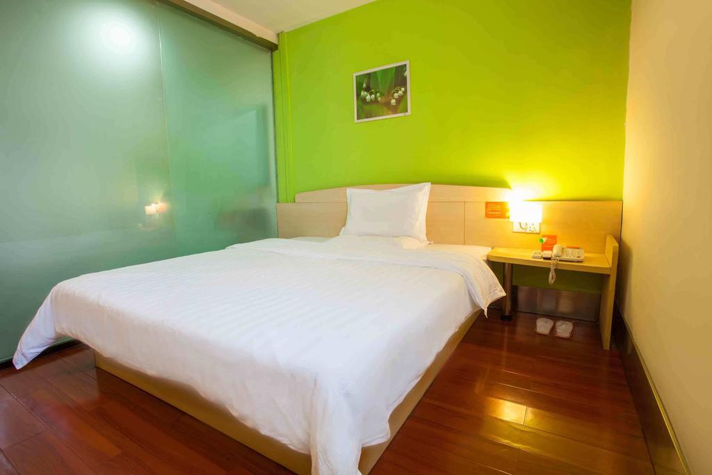 7Days Inn Dalian Wafangdian Railway Station Екстер'єр фото