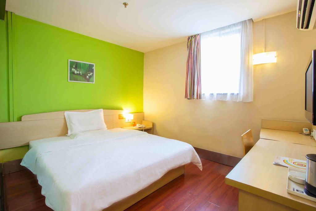 7Days Inn Dalian Wafangdian Railway Station Номер фото