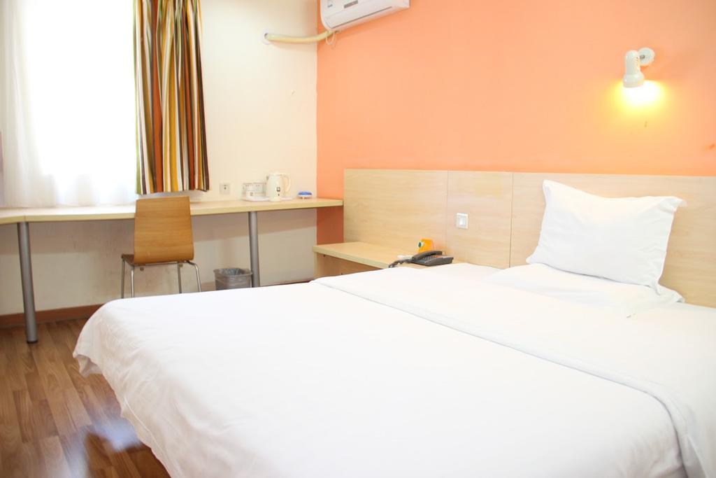 7Days Inn Dalian Wafangdian Railway Station Екстер'єр фото